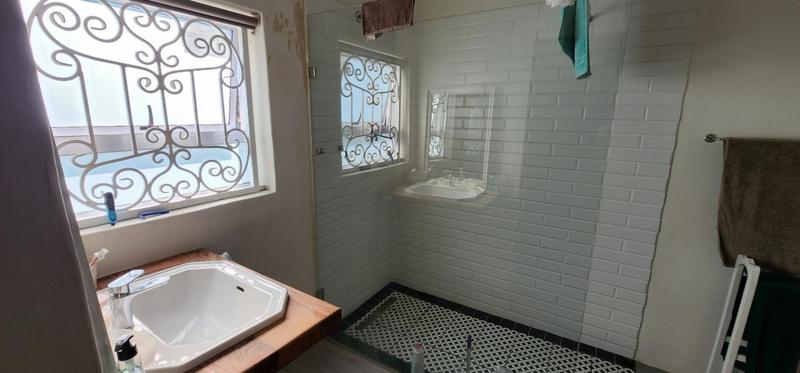 4 Bedroom Property for Sale in Bergzicht Western Cape